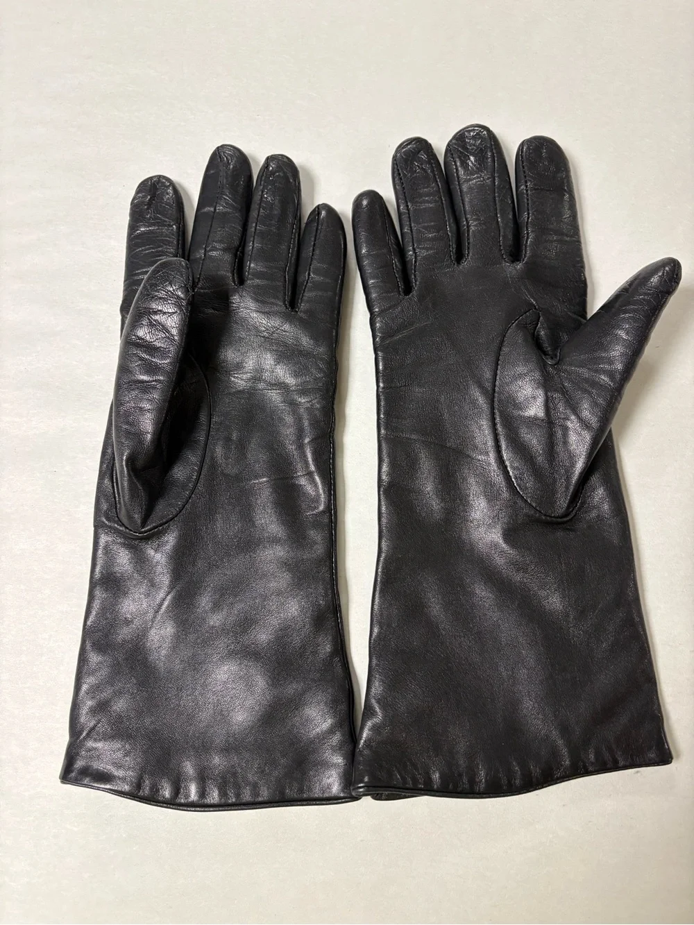 Nordstrom Womens Black Leather Cashmere Lined Wrist Gloves Size 8